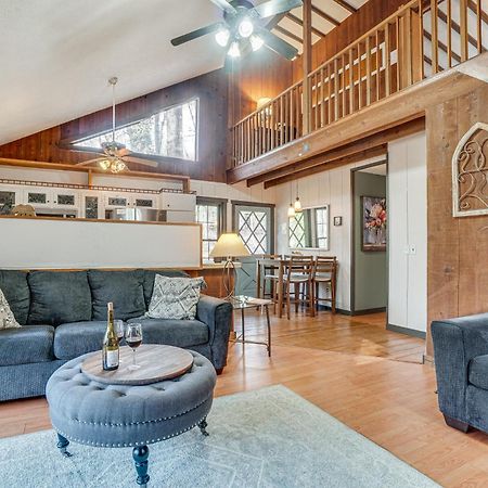 Charming Cabin With Fire Pit And Decks About 7 Mi To Helen Sautee Nacoochee Экстерьер фото